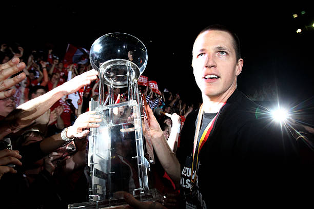 他不仅仅是 他不仅仅是